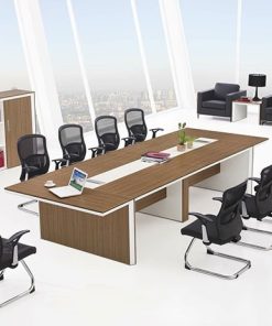 طاولات الاجتماعات