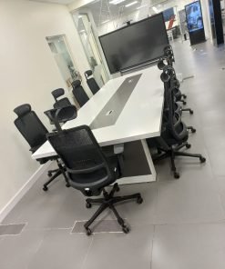 طاولات الاجتماعات