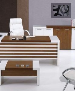مكتب إداري فاخر أبيض وخشبي | تصميم عصري يليق بالمديرين